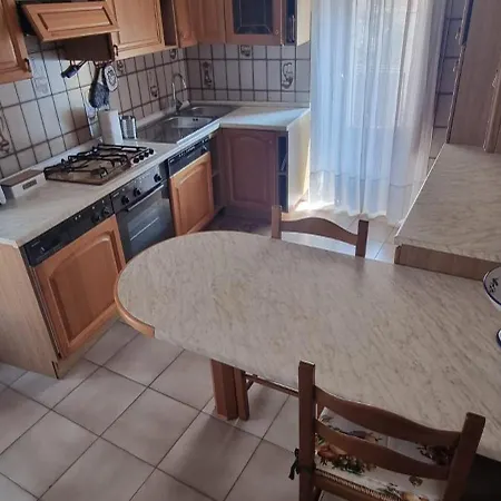 La Piazzetta Holiday home Introdacqua